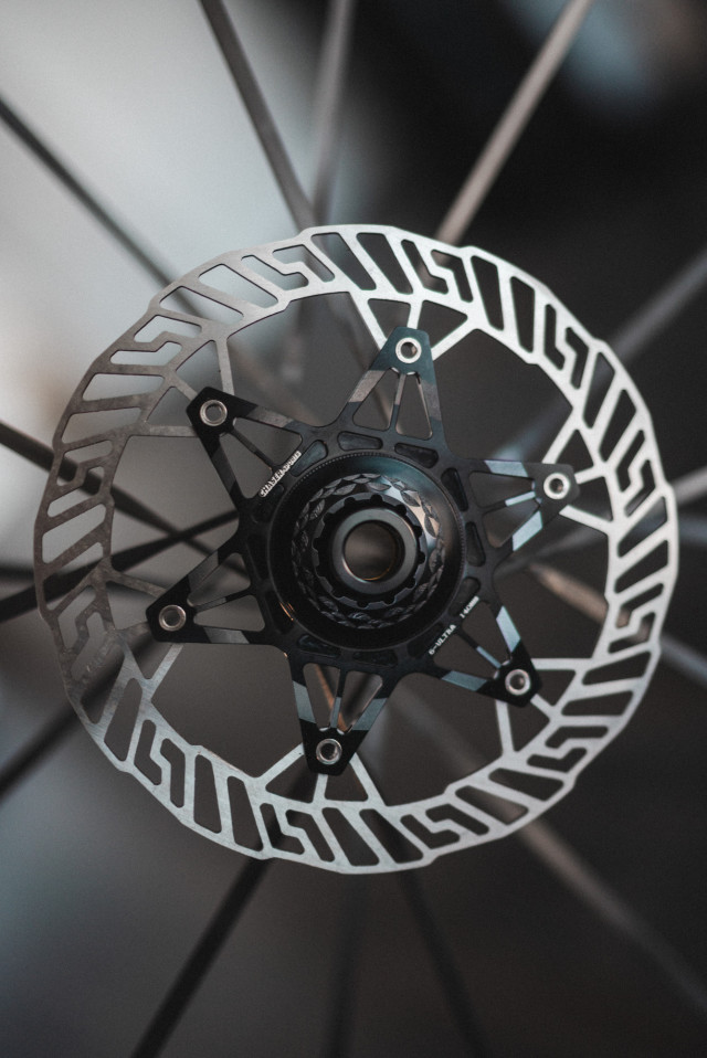 chaser_absoluteblack