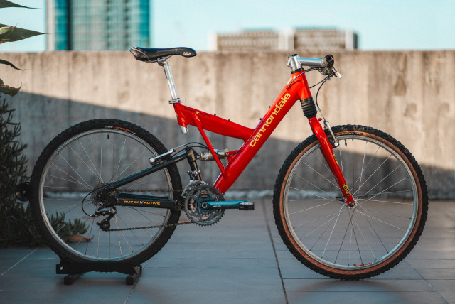 01_cannondale_superv_3000