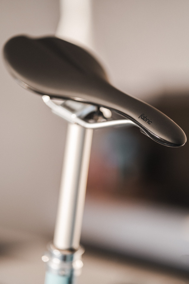 fabric_saddle