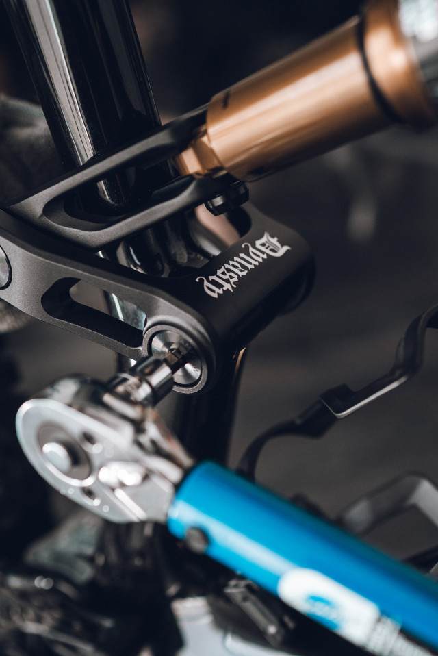 velo_dynasty_amflow_linkage