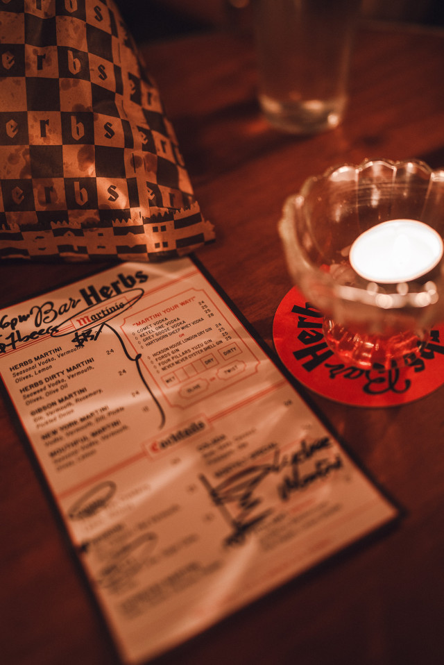 01_herbs_bar_clarence_street