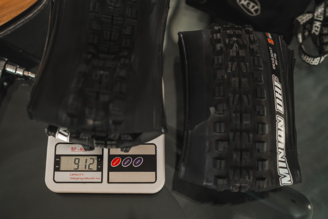 maxxis_dhr_weight