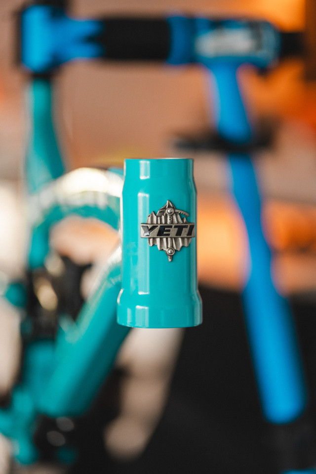 yeti_sb66_headbadge